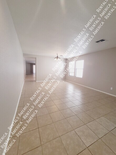 Building Photo - 776 E Cowboy Cove Trail