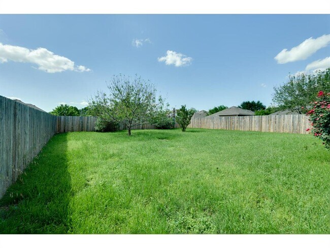 Building Photo - 4504 Halliday Ave