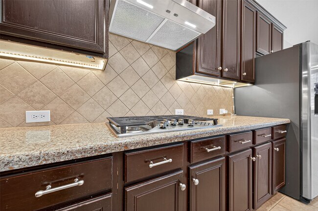 Building Photo - 27210 Sable Oaks Ln