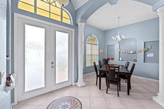 Building Photo - 103 Black Olive Crescent