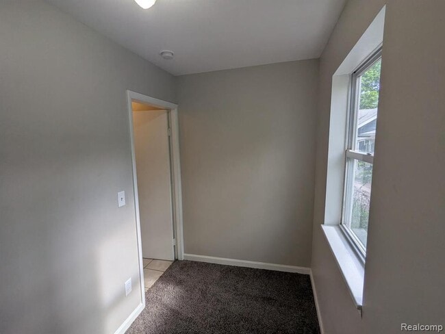 Building Photo - 54 E Princeton Ave