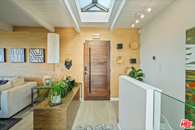 Building Photo - 3288 Wrightwood Dr