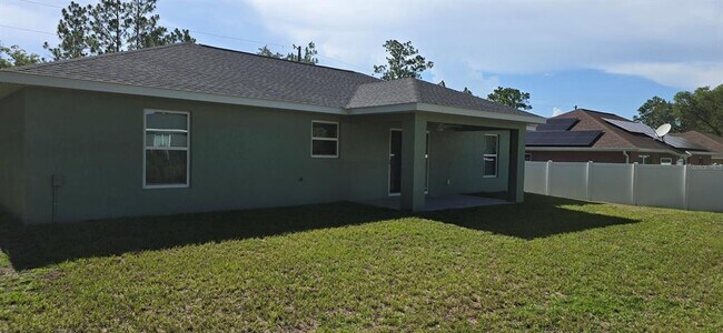 Building Photo - 211 Oak Ln Cir