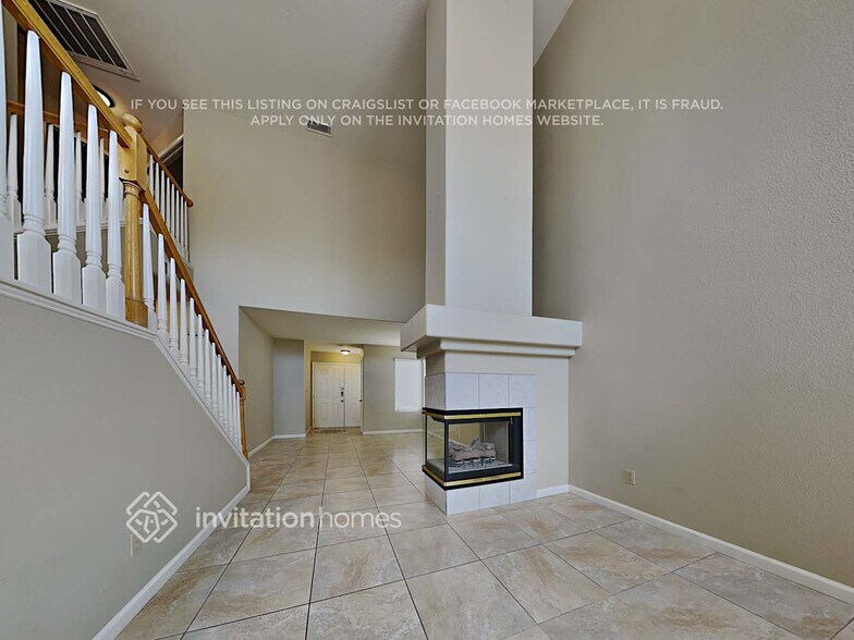 Building Photo - 8021 Festivity Cir