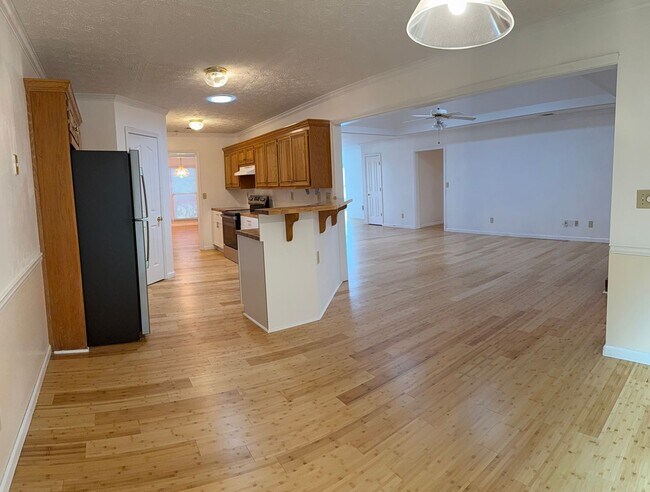 Building Photo - 1040 Sunny Field Ct NE