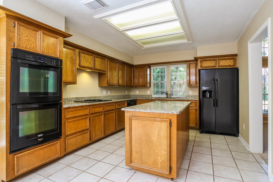 Building Photo - 3102 Hickory Falls Dr