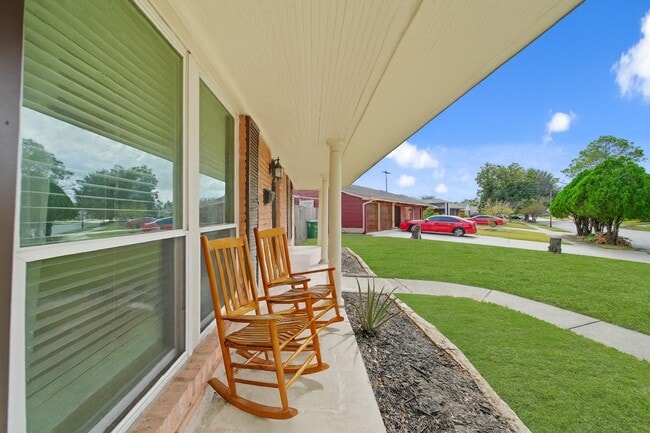 Building Photo - 10803 Doud St