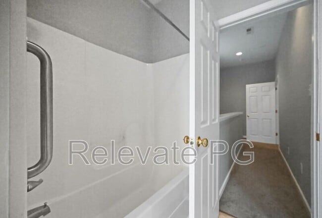 Building Photo - 1801 4th Ave