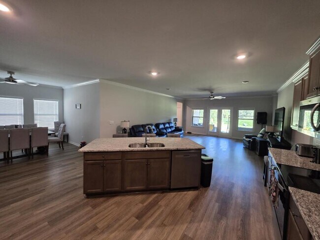 Building Photo - 352 Castlepath Dr SW