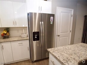 Building Photo - 5044 NE Tradewinds Cir