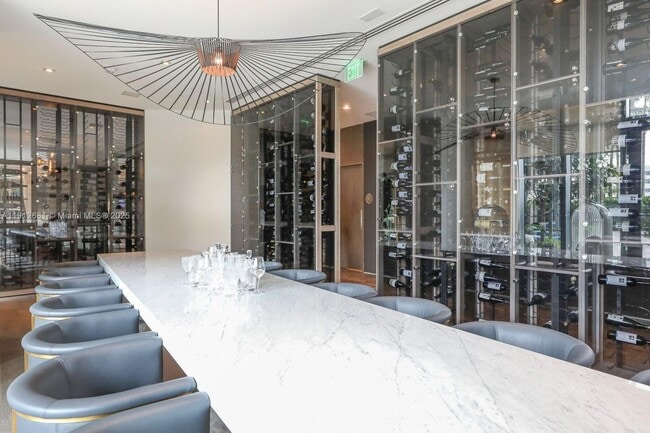 Building Photo - 650 NE 32nd St