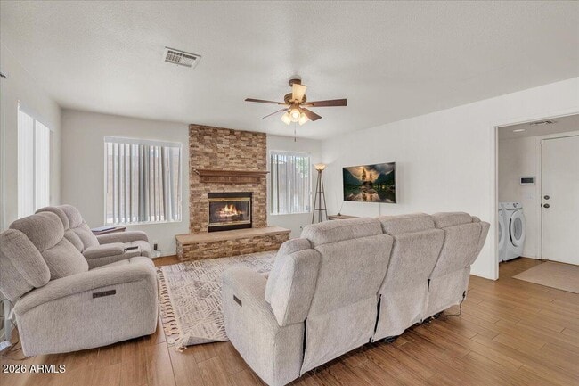 Building Photo - 6366 E Riverdale St