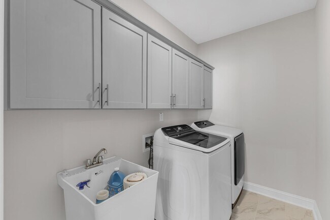 Building Photo - ***Stunning Wake Forest 5/4 ***
