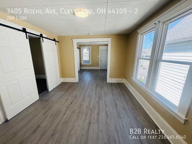 Building Photo - 3405 Roehl Ave