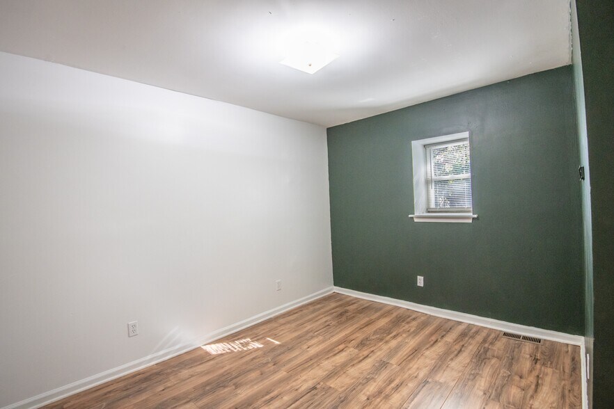 Building Photo - 506 Cherry St