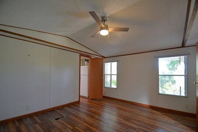 Building Photo - 110 Garner Rd