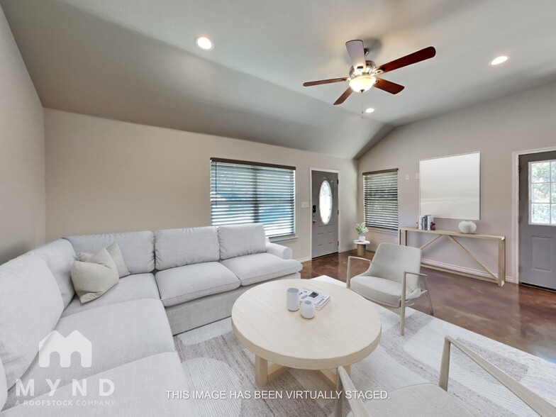 Building Photo - 2714 San Gabriel Dr