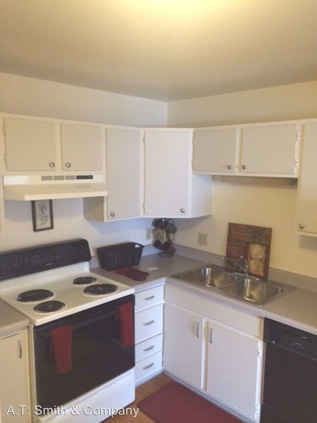 Building Photo - 211 S Balsam St