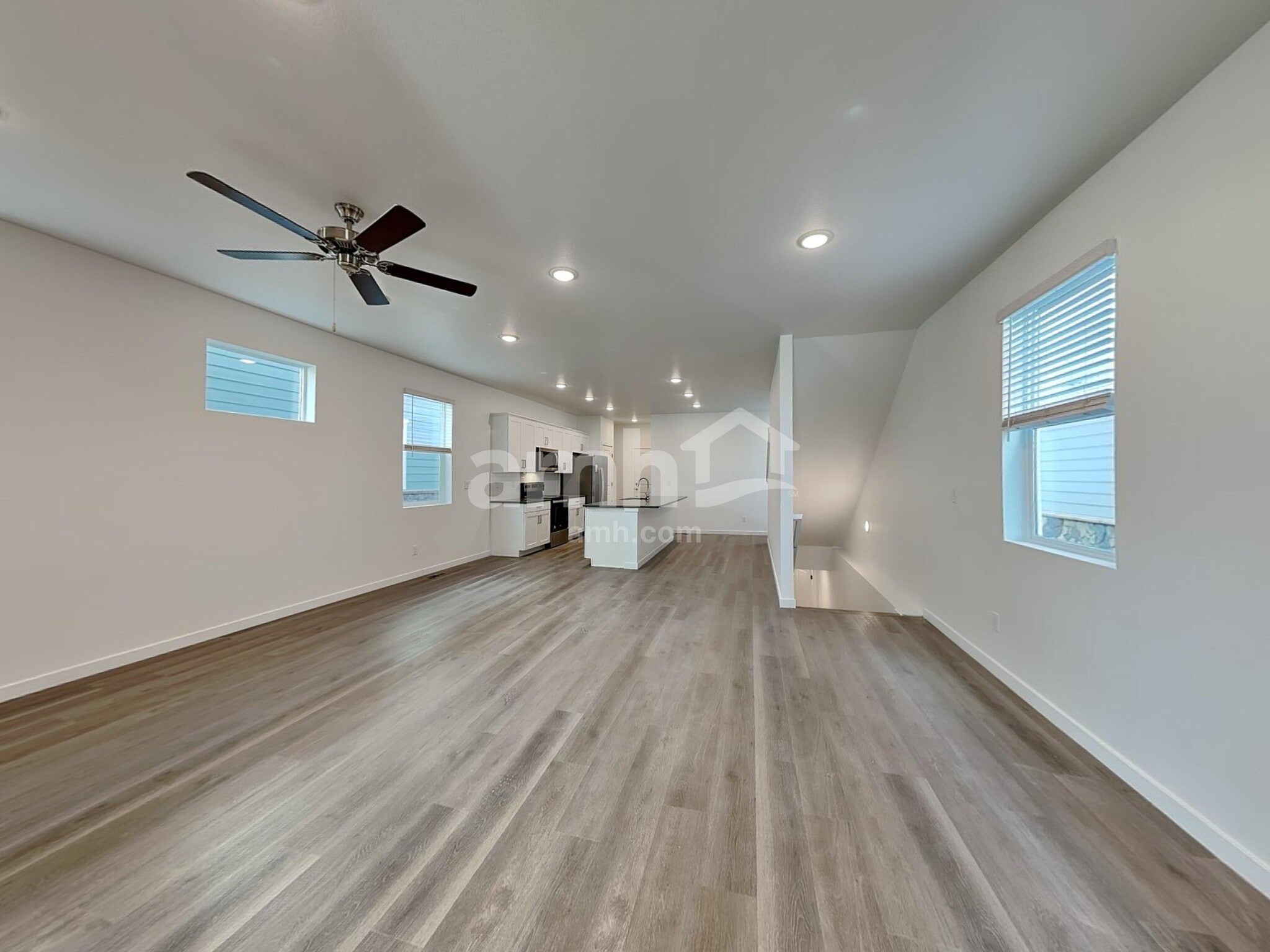 Building Photo - 23658 E 5th Ave