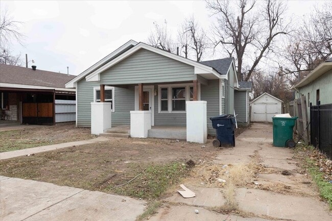 Building Photo - 1704 NW 32nd St
