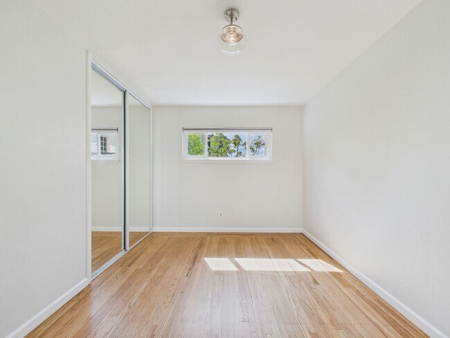 Building Photo - **Bright & Spacious 1BR Near UC Berkeley | Hardwood Floors + Natural Light**