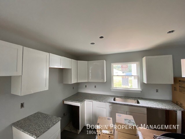 Building Photo - 1401 Carter St