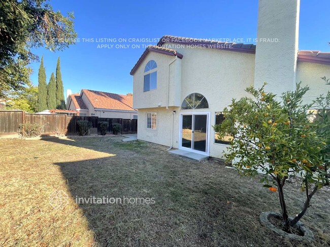 Building Photo - 4520 Pampas Cir