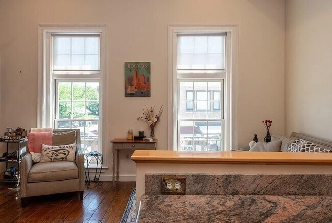 Building Photo - 141 Washington St