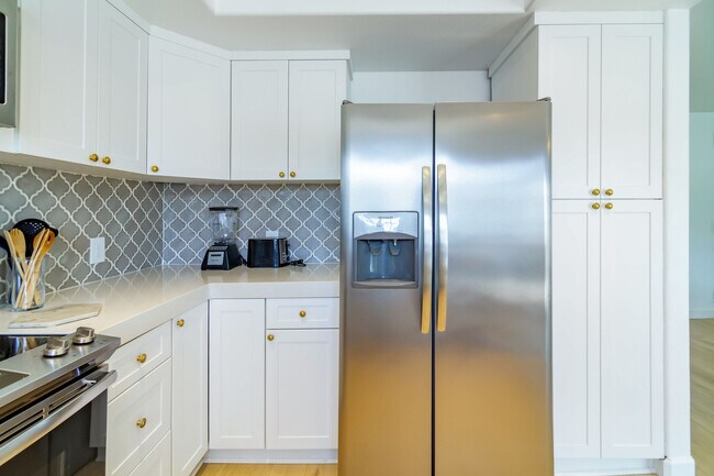 Building Photo - 54200 Avenida Madero