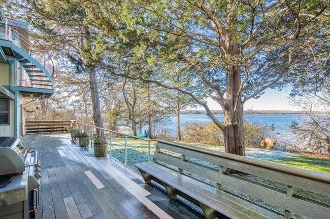 Building Photo - 11 Ingall's Rd