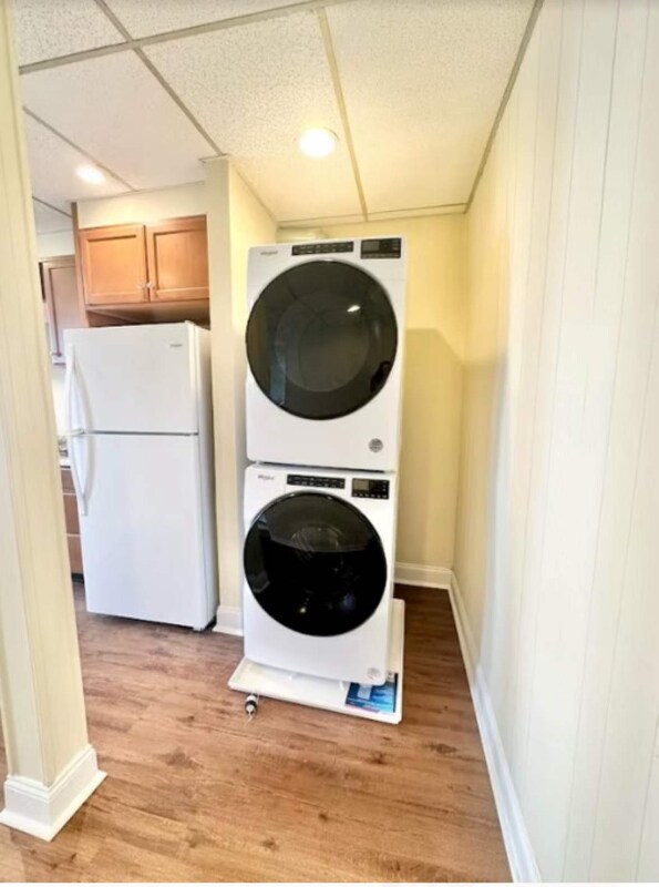 Building Photo - 952 Cherry St