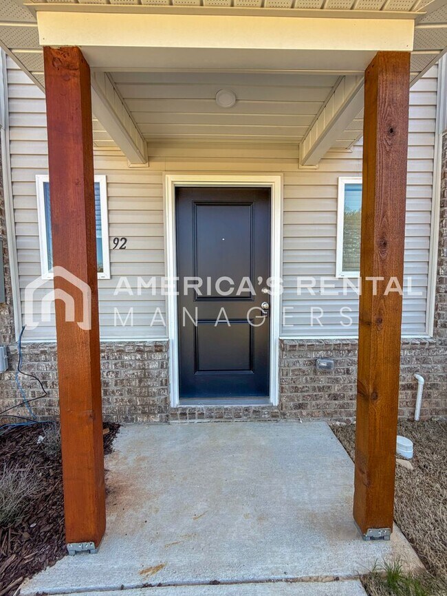 Building Photo - Home in Lincoln, AL for Rent! View with 48 Hours Notice!