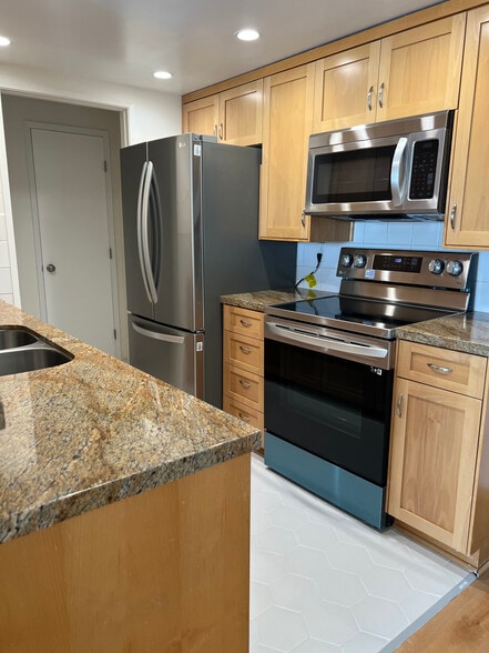 The Kitchen - 8530 Holloway Dr