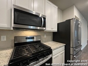 Building Photo - 15015 Homing Mdw