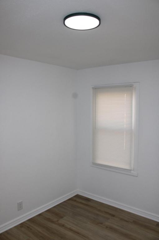 Building Photo - 3910 NE Vivion Rd