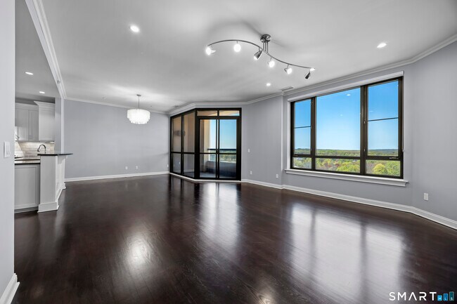 Building Photo - 100 Parrott Drive
