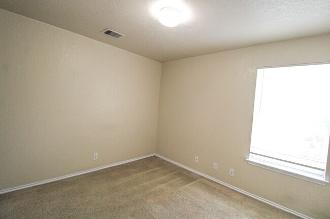 Building Photo - 16130 Branching Oaks