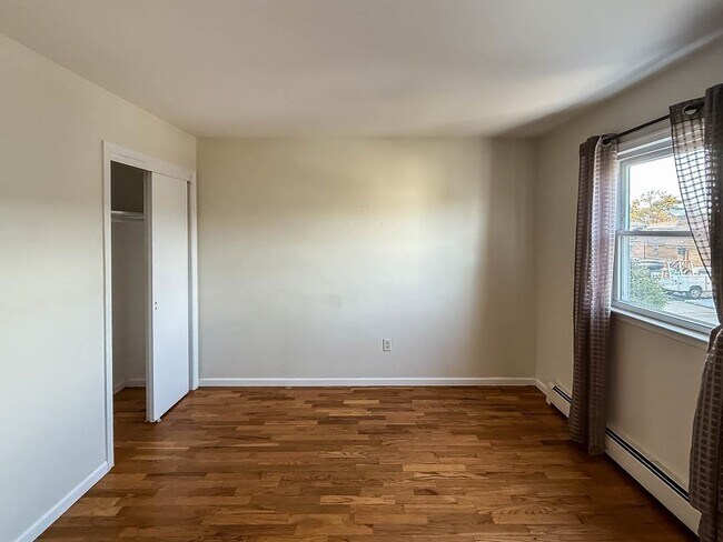 Building Photo - 513 AVENUE C