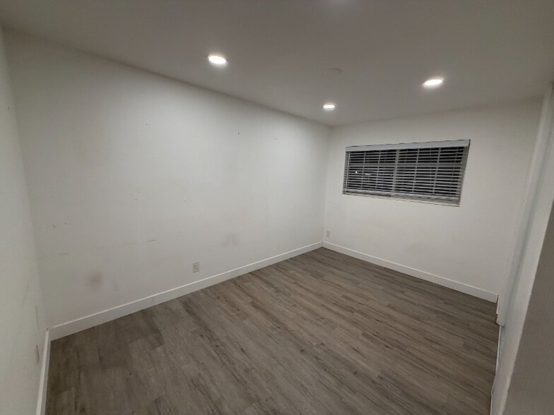 Building Photo - 1215 Ximeno Ave