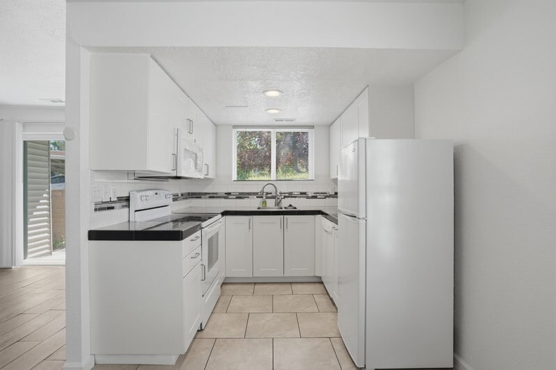 Building Photo - 4616 S Quail Vis Cv