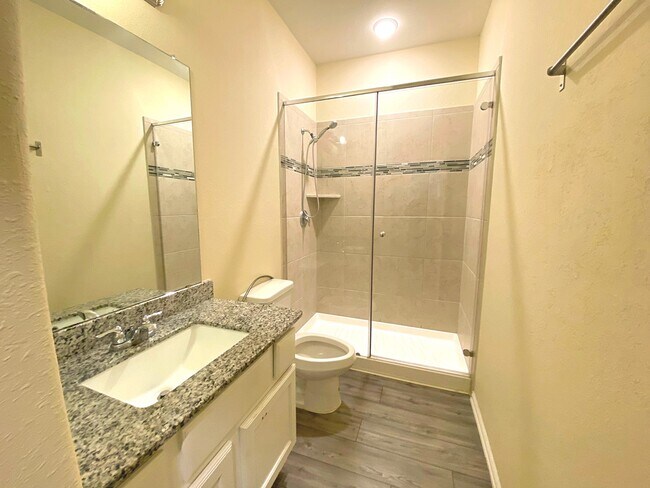 Building Photo - 29880 Dovetail Blf Ln