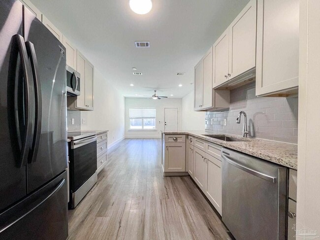 Building Photo - 6218 Ferguson Dr