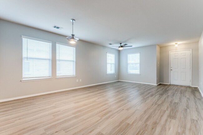 Building Photo - 7752 Highpoint Ridge