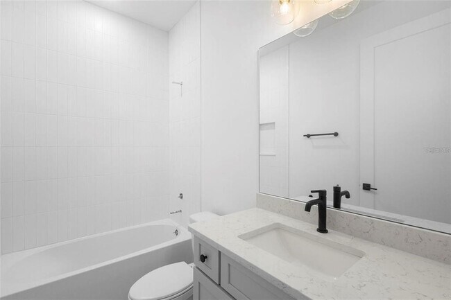 Building Photo - 2131 Brighton Ln