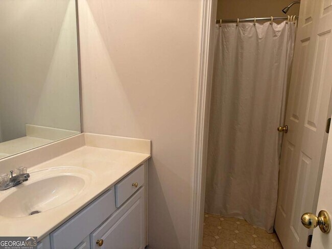 Building Photo - 3755 Ridgeside Ct