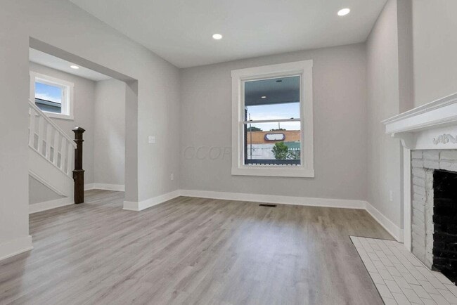 Building Photo - 1779 Parsons Ave