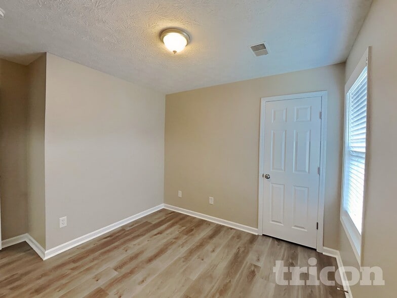 Building Photo - 1029 Chesire Way