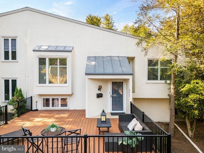 Building Photo - 257 W Chelsea Cir