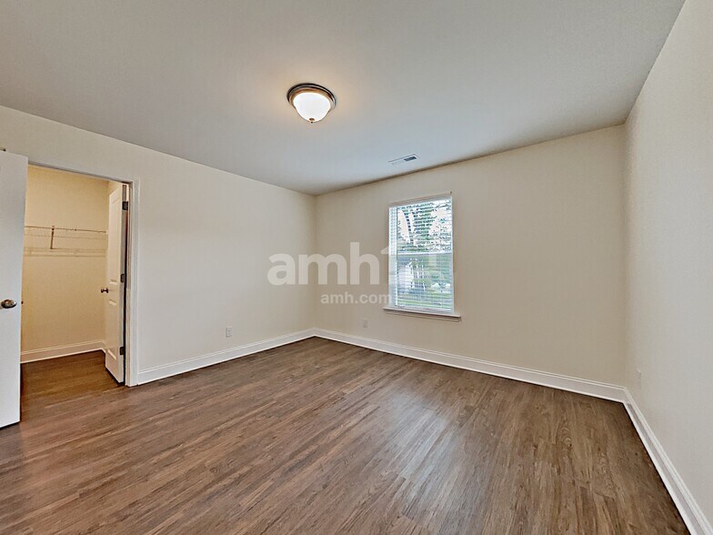 Building Photo - 175 Havenbrook Dr