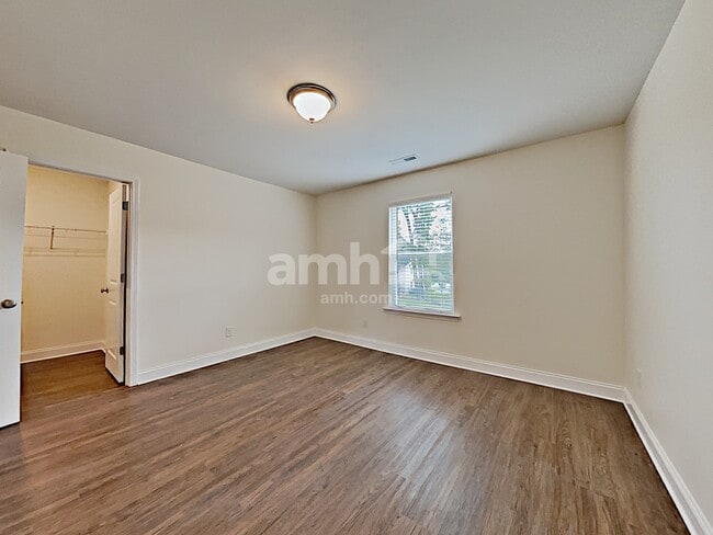 Building Photo - 175 Havenbrook Dr